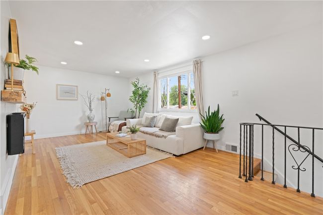 127 Greenview Dr, House other with 4 bedrooms, 2 bathrooms and null parking in Verona PA | Image 7