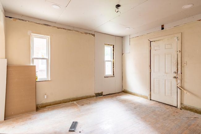 17550 Ohio St, House other with 3 bedrooms, 2 bathrooms and null parking in Detroit MI | Image 10