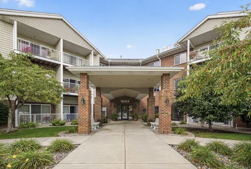 unit-125-16154 Main Ave Se, Prior Lake, MN, 55372-4825 | Card Image