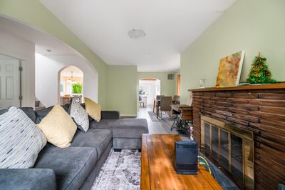 265 W Queens Rd, House other with 4 bedrooms, 2 bathrooms and 2 parking in North Vancouver BC | Image 1