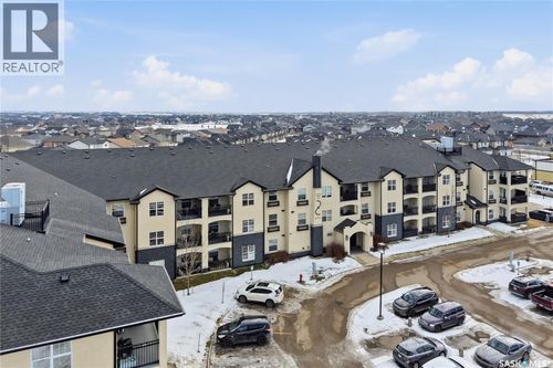 211 Ledingham St, Saskatoon, SK, S7V0C5 | Card Image