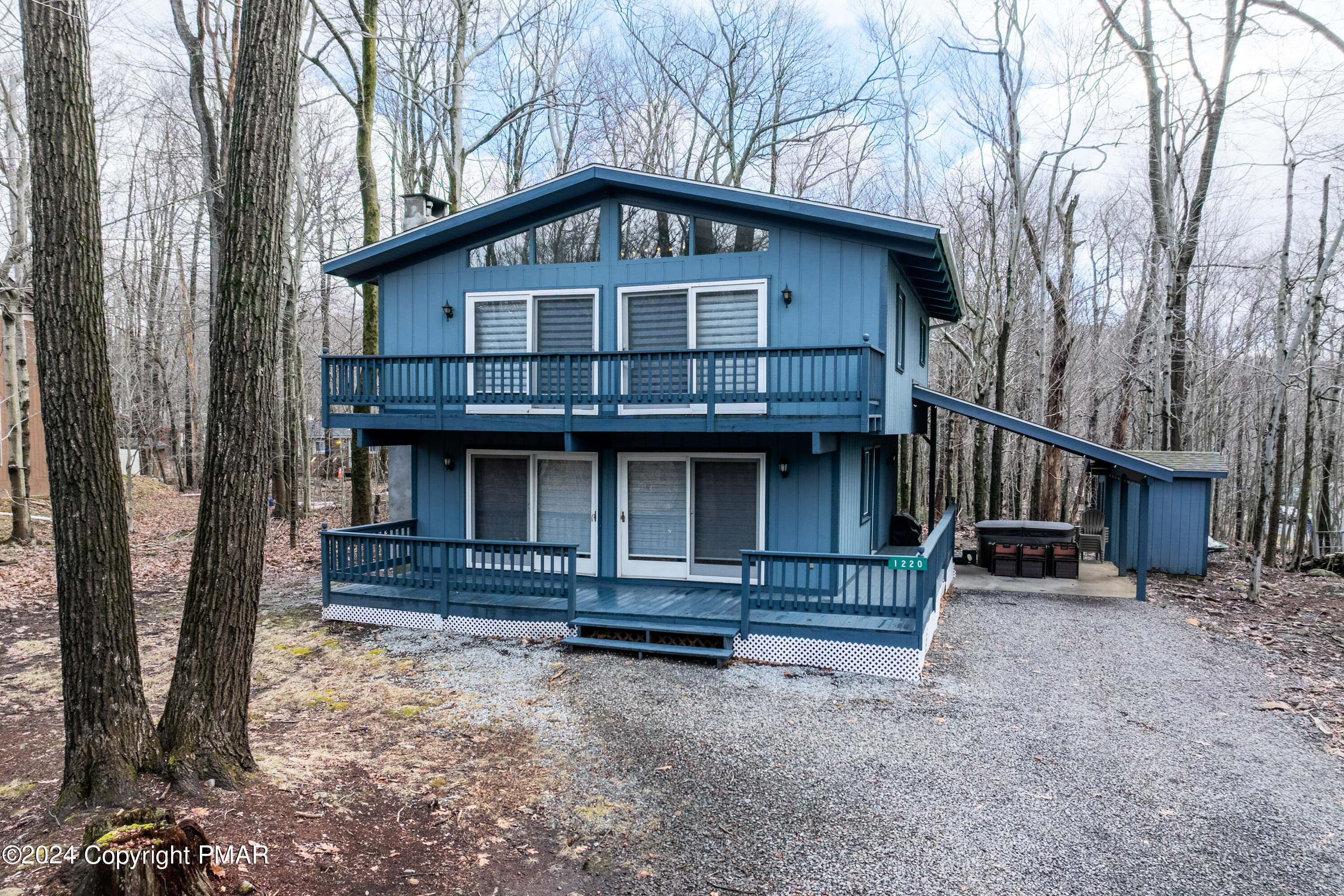 Violet Pl, Tobyhanna, PA 18466