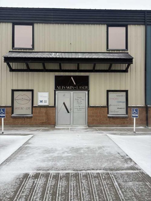 {{alt}} | Card Image