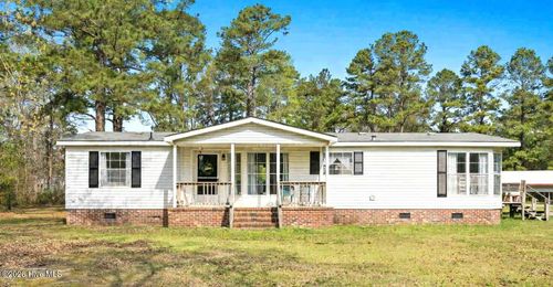 5689 Maple St Ne, Winnabow, NC, 28479-5041 | Card Image