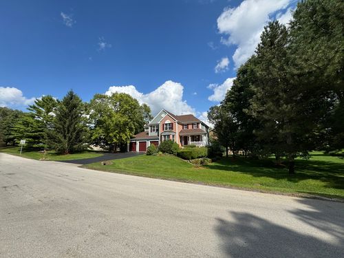 6414 Kingsbridge Dr, Cary, IL, 60013-1483 | Card Image