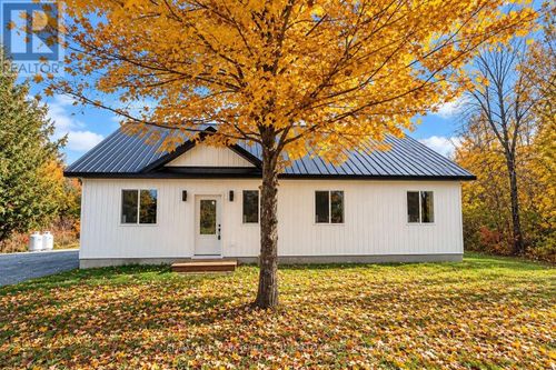 5498 Hinchinbrooke Road, South Frontenac, ON, K0H2W0 | Card Image