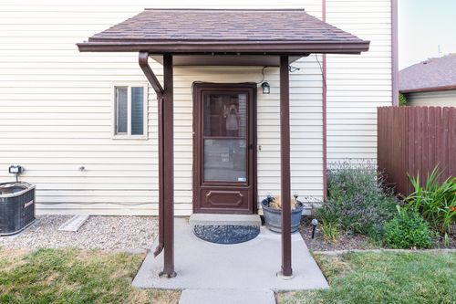 2000 W Stone Creek Dr, West Valley City, UT, 84119-3856 | Card Image