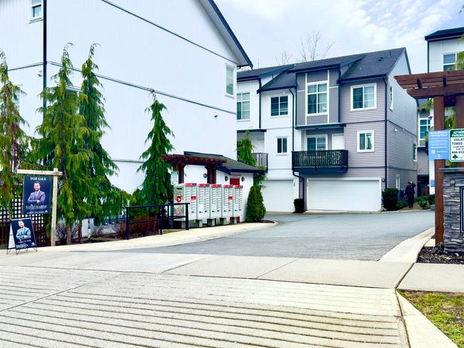 30 - 5867 129 Street, Townhouse with 4 bedrooms, 3 bathrooms and 2 parking in Surrey BC | Image 2