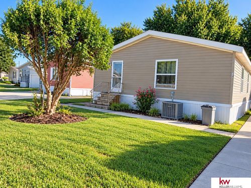 34 Sara Drive, Hastings, NE, 68901 | Card Image