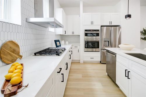 a-1214 W 24th St, Houston, TX, 77008-1824 | Card Image