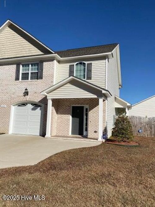 b-1629 Cambria Dr, Greenville, NC, 27834-0125 | Card Image
