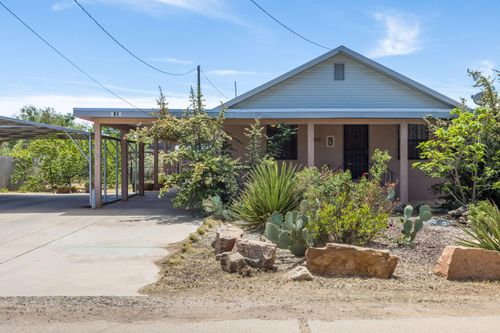 2812 Beach Rd Nw, Albuquerque, NM, 87104-2902 | Card Image