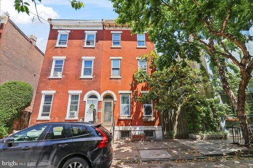 2433 Aspen St, PHILADELPHIA, PA, 19130-2534 | Card Image