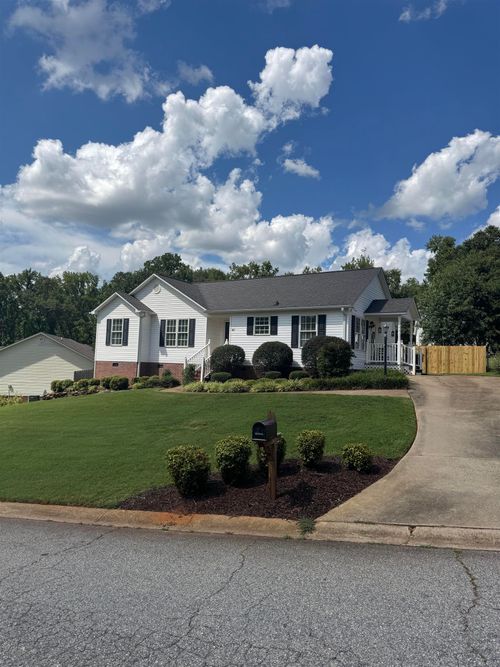 142 Caroway Ct, Spartanburg, SC, 29303-5161 | Card Image