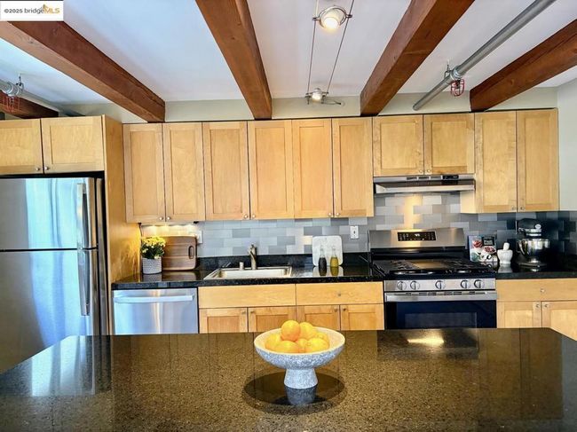 APT-109 - 701 Pennsylvania Ave, Home with 2 bedrooms, 2 bathrooms and 1 parking in San Francisco CA | Image 6