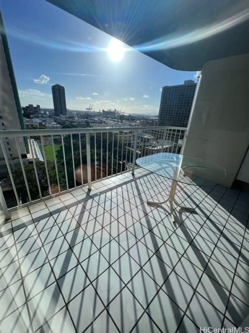 apt-1105-1212 Nuuanu Ave, Honolulu, HI, 96817-4025 | Card Image