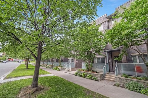 th55-295 Village Green Sq, Scarborough, ON, M1S0L2 | Card Image