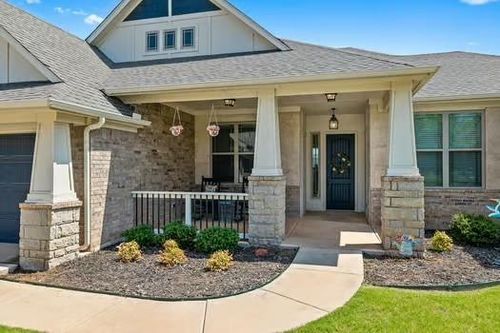 18604 Barcas Road, Edmond, OK, 73012 | Card Image
