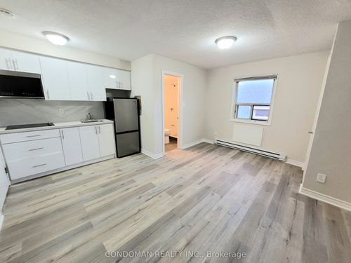 305-1371 King Street W, Toronto, ON, M6K1H4 | Card Image