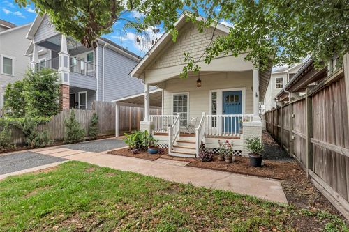 615 Allston St, Houston, TX, 77007-2412 | Card Image
