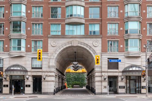 700-38 Avenue Rd, Toronto, ON, M5R2G2 | Card Image
