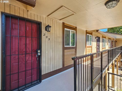 205-3404 19th Ave, Forest Grove, OR, 97116-2030 | Card Image