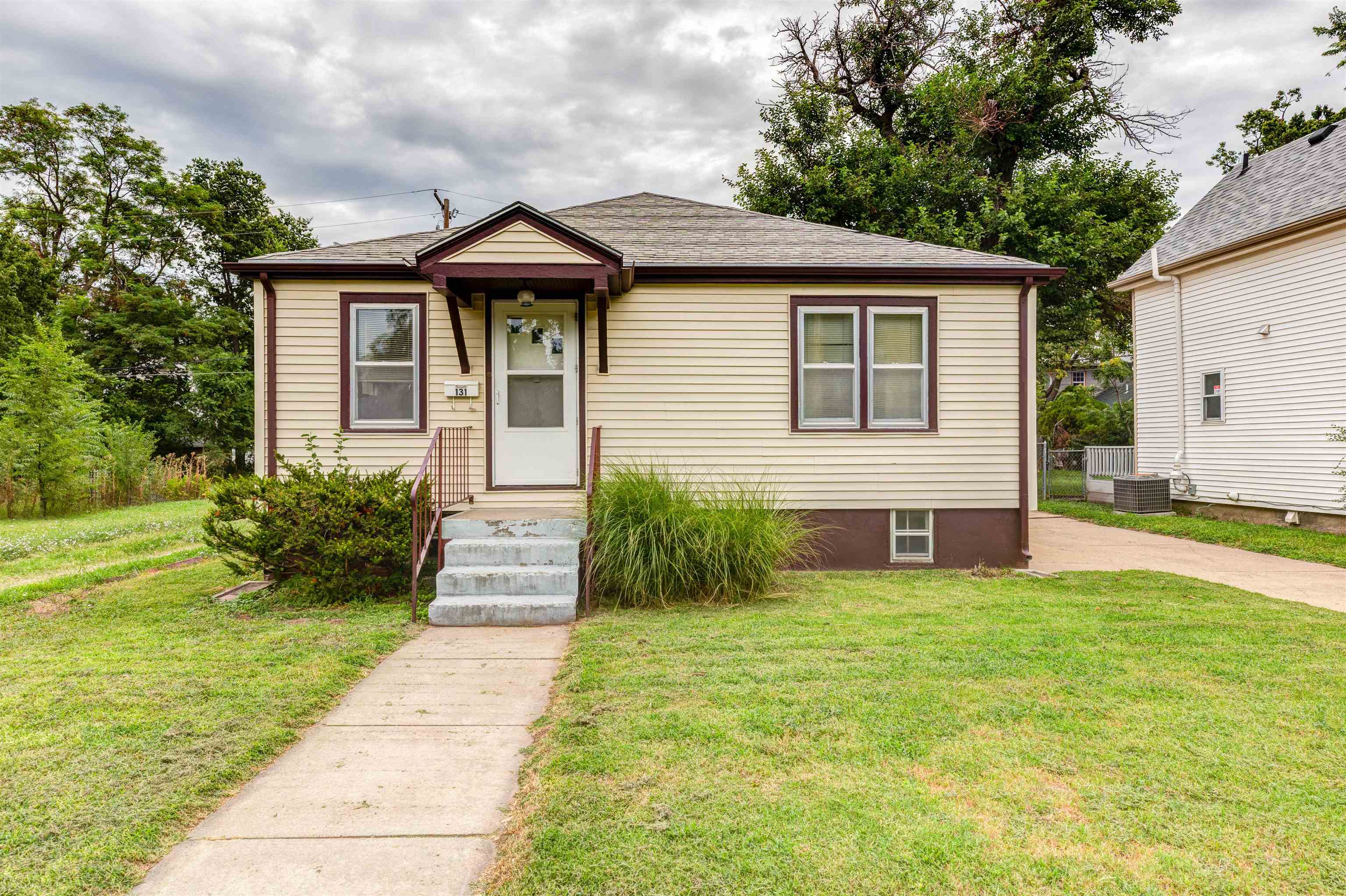Residential in Salina 2