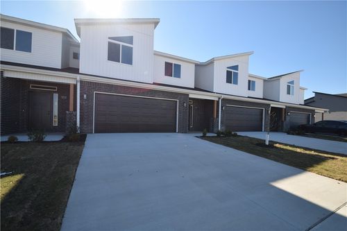 1821 Lapis Ave, Centerton, AR, 72719-4052 | Card Image