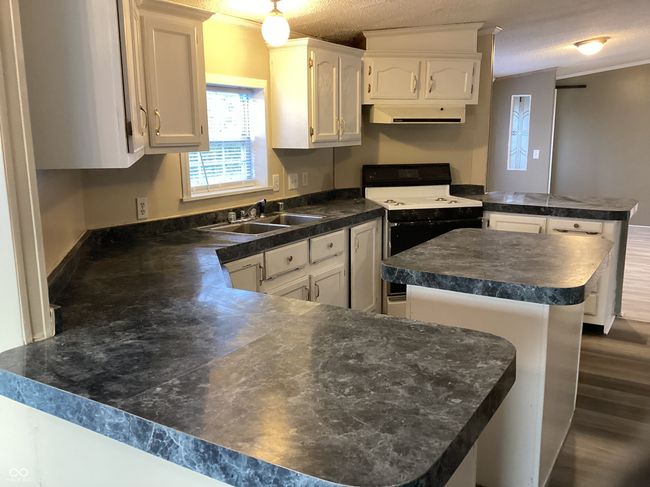 1293 W Oak St, House other with 3 bedrooms, 2 bathrooms and null parking in Macy IN | Image 8
