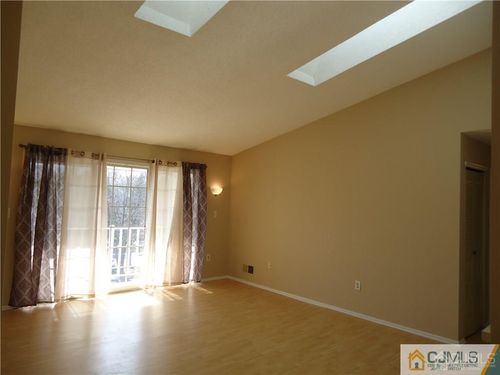 306 Wimbeldon Ct, North Brunswick, NJ, 08902-4226 | Card Image