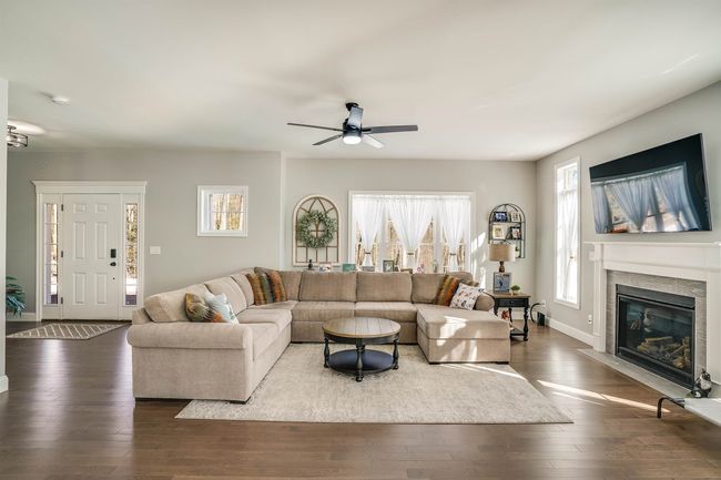 8 Green Rd, House other with 3 bedrooms, 3 bathrooms and null parking in Raymond NH | Image 5