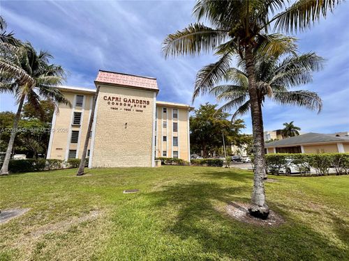a119-12035 Ne 2nd Ave, North Miami, FL, 33161-5378 | Card Image