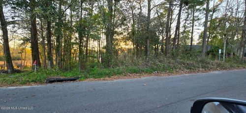117 Reynolds Cir, Ocean Springs, MS, 39564-9736 | Card Image