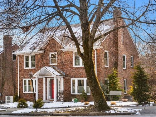 24 Blake Rd, Brookline, MA, 02445-5804 | Card Image