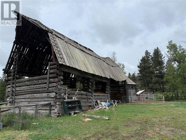 5888 Lazy Lake Rd, Home with 4 bedrooms, 2 bathrooms and null parking in Wasa BC | Image 32