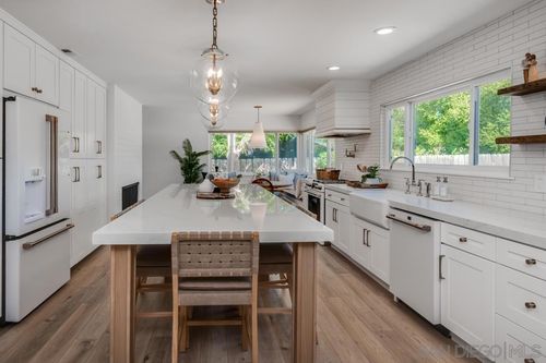 7634 Flag Lake, San Diego, CA, 92119 | Card Image
