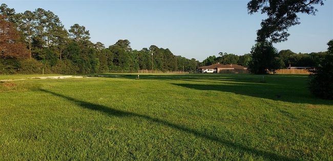 7964 State Highway 146 S, House other with 2 bedrooms, 1 bathrooms and 6 parking in Livingston TX | Image 5