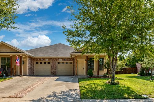 366 Armstrong Ln, Lavon, TX, 75166-1864 | Card Image