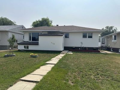 413 6 Ave W, House detached with 3 bedrooms, 2 bathrooms and 4 parking in Hanna AB | Image 1