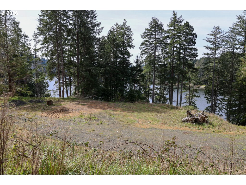 Land in Lakeside 5