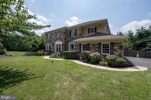 927 Capitol Cir, East Norriton, PA, 19403-4036 | Card Image