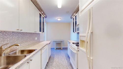 apt-6e-85 63rd Dr, Rego Park, NY, 11374-4848 | Card Image