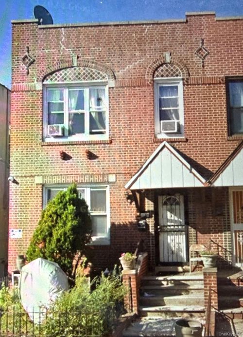 5034 41 street 41st St, Sunnyside, NY, 11104-3124 | Card Image