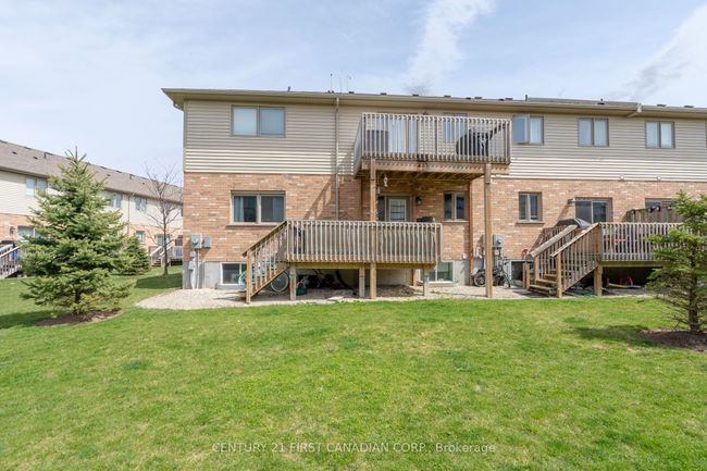 60 - 3320 Meadowgate Blvd, Condo with 3 bedrooms, 2 bathrooms and 1 parking in London ON | Image 34