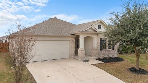 111 Crooked Trl, Bastrop, TX, 78602-2172 | Card Image