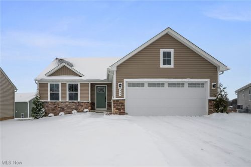 994 Bookman Ave, Akron, OH, 44312-4141 | Card Image