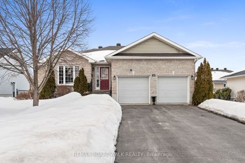 110 Templeton Crt, Kemptville, ON, K0G1J0 | Card Image