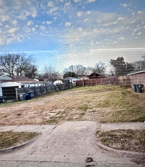 1823 Leath Street, Dallas, TX, 75212 | Card Image