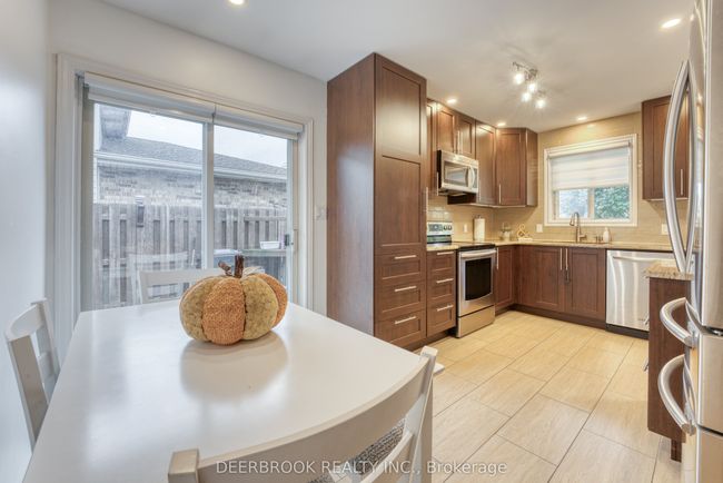 2620 Allyson Ave, House other with 4 bedrooms, 2 bathrooms and 2 parking in Windsor ON | Image 12