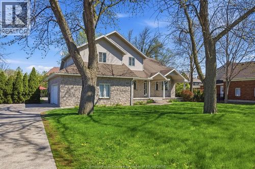 552 Old Tecumseh Rd, Belle River, ON, N0R1A0 | Card Image